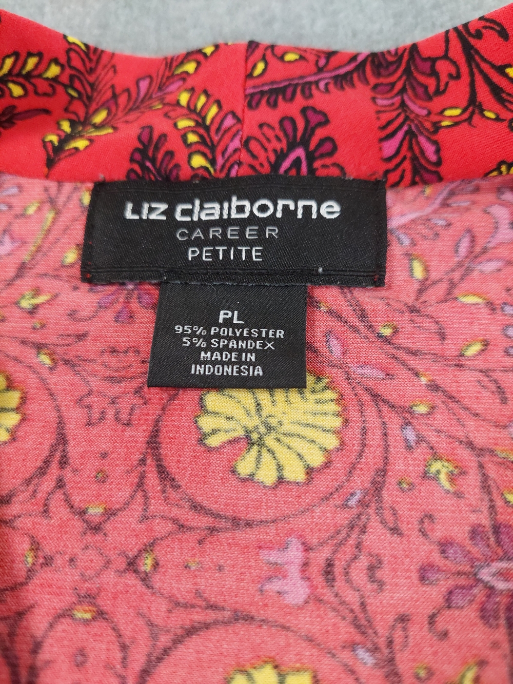 Liz Claiborne Career Red Paisley Sleeveless Blouse PL - Picture 3 of 6